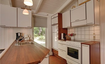 Cozy home in Nexø with kitchen 3