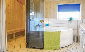 Gorgeous home in Hvide Sande with sauna 3