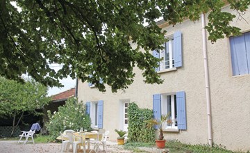 2 bedroom gorgeous home in Visan 3