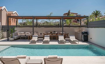 Sancy Luxury Villa-400m Strand, ''Beheizter'' Pool, Fitnessraum 2