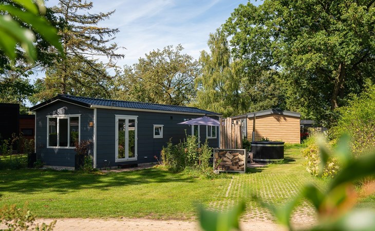 Bungalette basis met hottub I 4 personen 1