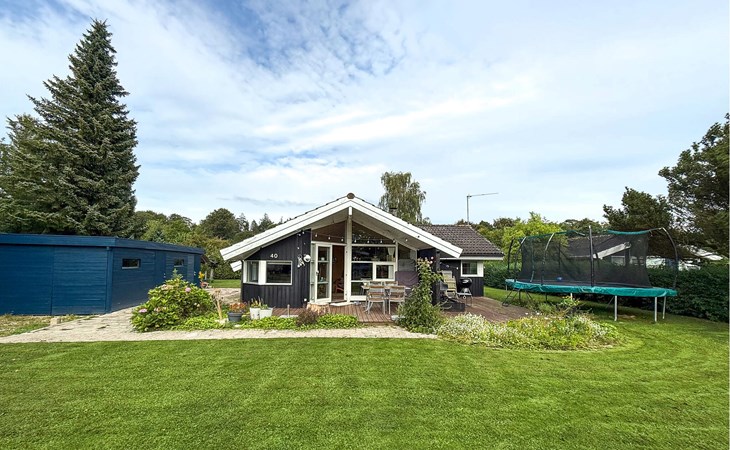 Cozy home in Dronningmølle with WiFi 1