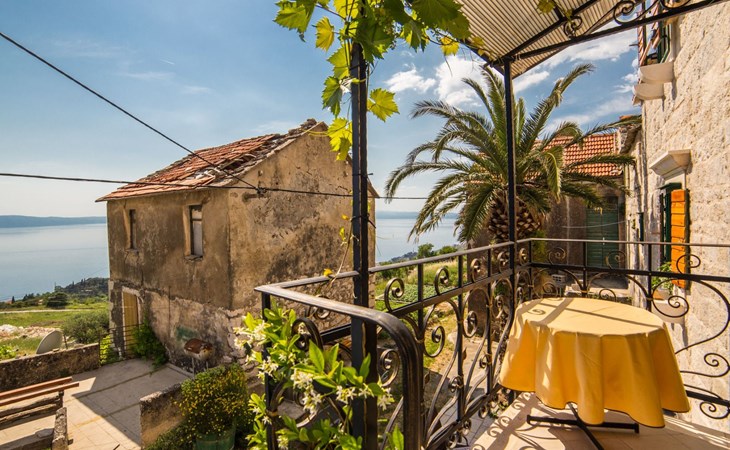 Anwesen mit Blick auf das Wasser 1