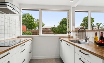 "Simon" - 1km from the sea 2