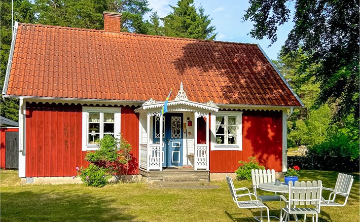 Awesome home in Löttorp with kitchen 1