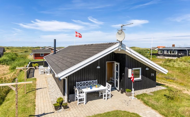 "Hariet" - 300m from the sea 1