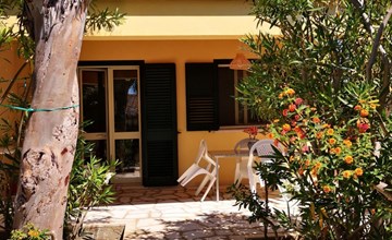 Schöner, neuer und zentraler Bungalow direkt am Sandstrand auf Sizilien 2