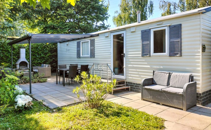 2 bedroom lovely home in Heinkenszand 1