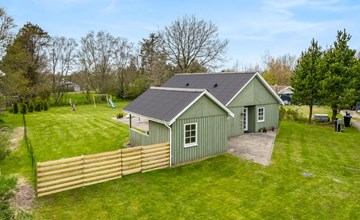 "Hinrich" - 750m from the sea 2