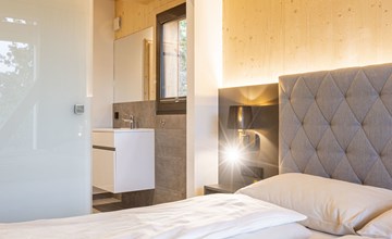 Superior #23 with Sauna & Hot Tub 3