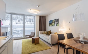 Ferienwohnung mit 1 Schlafzimmer & Pool 2
