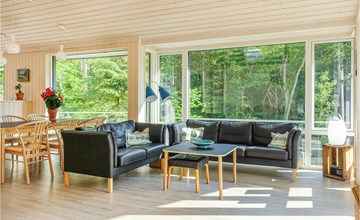 Stunning home in Rønne with WiFi 3