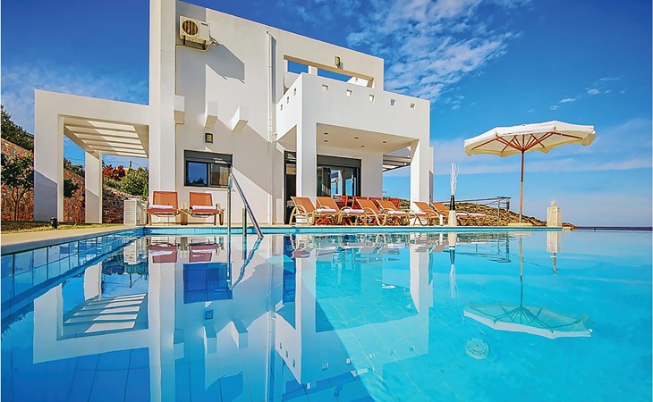 6 bedroom lovely home in Lasithi, Crete 1