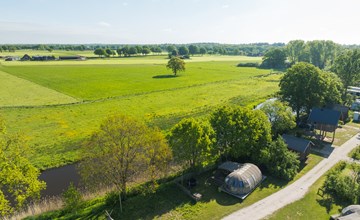Riverdome with private bathroom and hot tub | 4 pers. 2