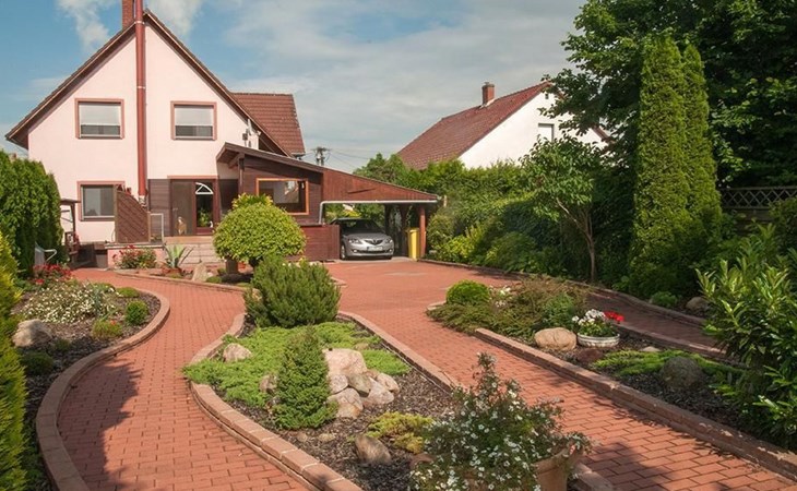 Wohnung mit Garten, Grill und Gemeinschaftspool 1