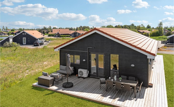 4 bedroom stunning home in Væggerløse 1