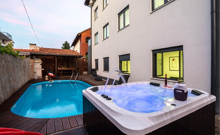 Nice apartment in Kastel Kambelovac 1