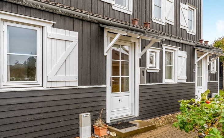 "Benthe" - 100m to the fjord 1