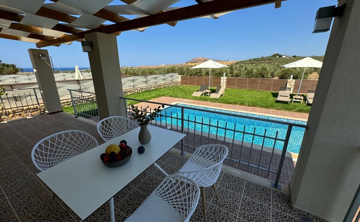 "Panor Villas" mit eigenem Pool 1