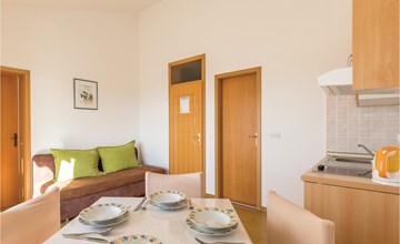 1 bedroom nice apartment in Makarska 2