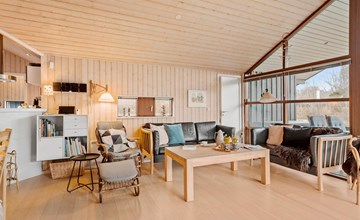 Stunning home in Humble with sauna 2