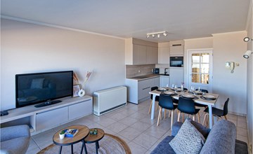 Beach front apartment in Oostende 3