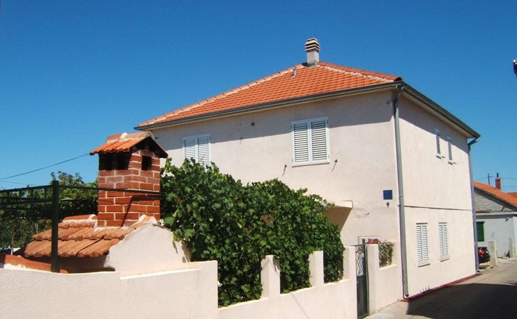 Kleines Apartment Emil Bordo 1