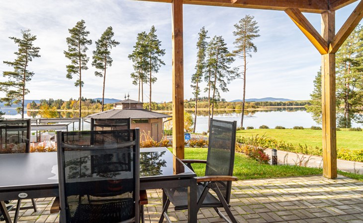 Lakeside Village 18 (+ sauna) 1