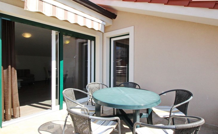 Tolles Appartement in Baška mit Terrasse 1