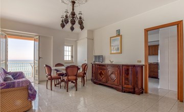 Stunning apartment in Marina di Caronia 2
