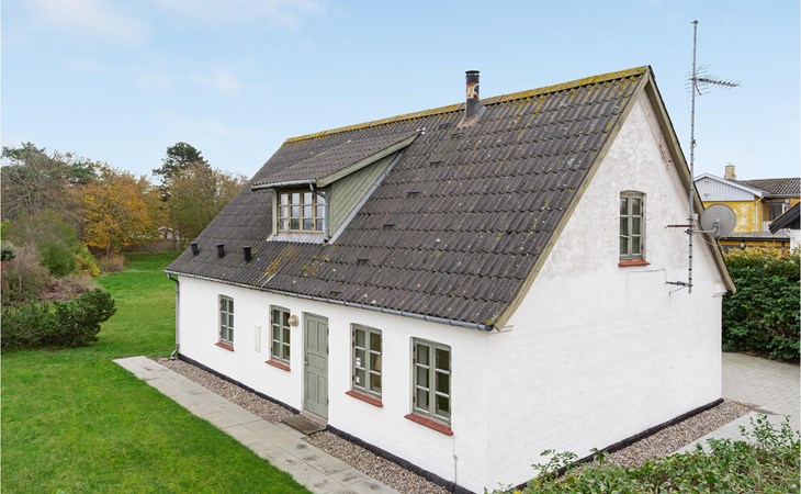 Gorgeous home in Dronningmølle 1