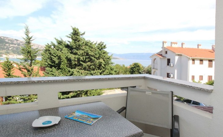 Wohnung in Baška mit Eigenem Balkon 1