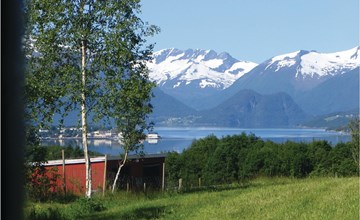 Amazing home in Isfjorden 2