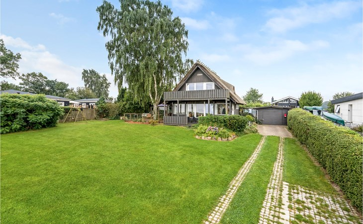 Lovely home in Børkop with WiFi 1