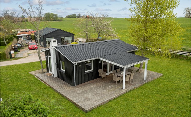 Awesome home in Rønde with WiFi 1