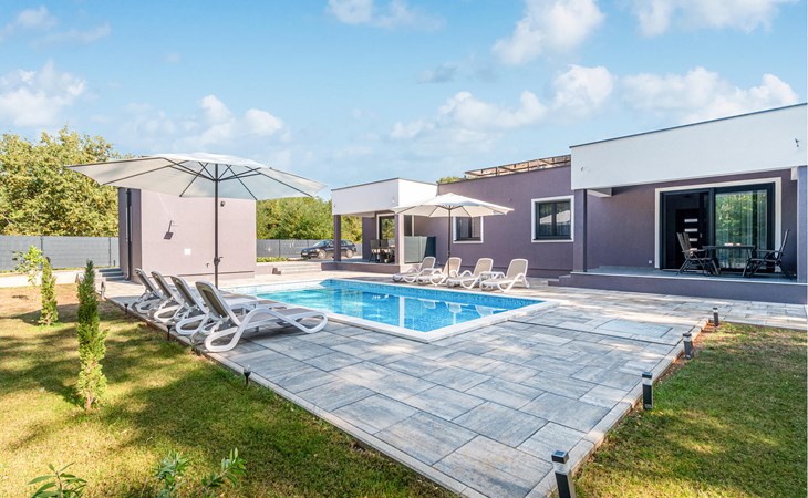 Cozy apartment in Nedescina 1