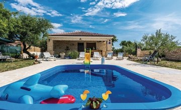 Villa Anita mit Privatpool in Budak 2