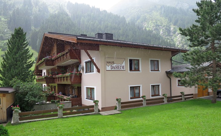 Thuis – uitzicht op de vallei (PZT384) 1