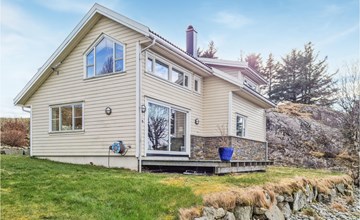 Cozy home in Egersund with WiFi 2