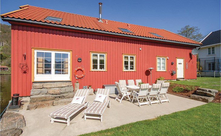 3 bedroom gorgeous home in Feda 1