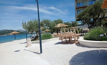 Geräumige Wohnung mit Meerblick 2