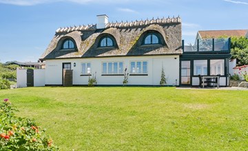 "Susan" - 20m from the sea 3