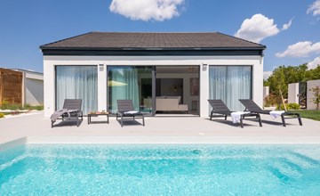 Villa Le in Oklaj 2