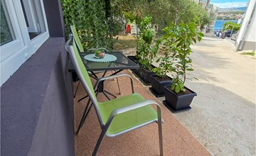 Cozy apartment in Okrug Gornji with WiFi 2