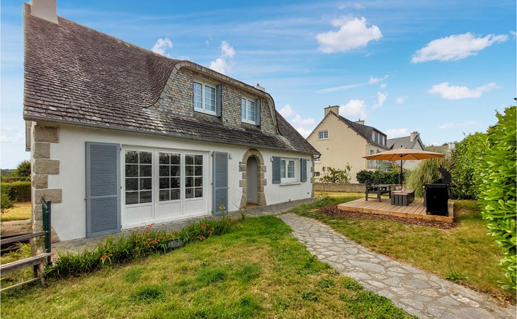 Gorgeous home in Morlaix with kitchen 1
