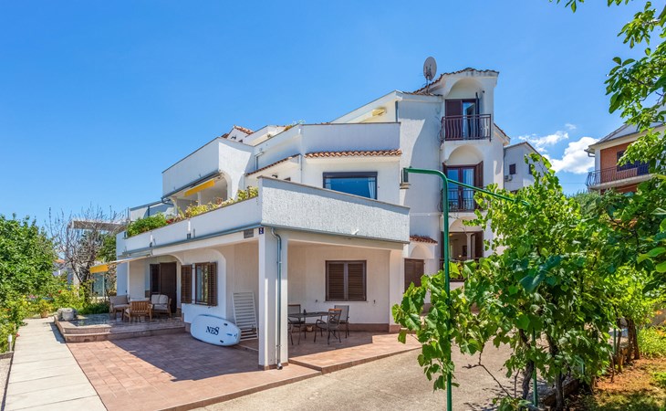 Stunning apartment in Njivice with WiFi 1