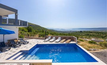 Awesome home in Prgomet with WiFi 2