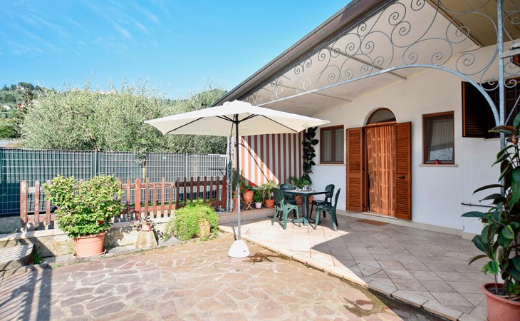 Gorgeous apartment in Piano di Mommio 1
