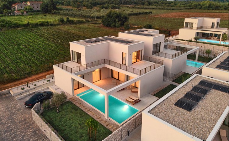 Beautiful home in Tar 1