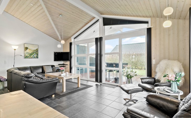4 bedroom lovely home in Tarm 1